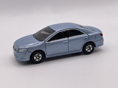 Tomica Takara Tomy No.93 Toyota Camry in Hellblaumetallic 1:64 TOPZUSTAND