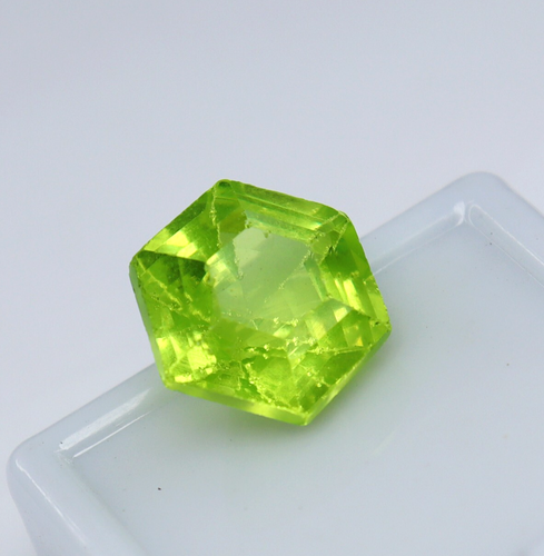 Natural Peridot Gemstone 10 Ct Loose Gemstone Green Color Hexagon Cut Certified - Imagen 3 de 8