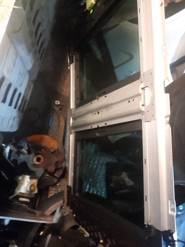 CHRYSLER GRAND VOYAGER 00-08 5DR WINDOW SEAL FRONT DRIVERS SIDE OFFSIDE RIGHT - Picture 3 of 7