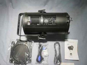 Blizzard Lighting Oberon Fresnel Zoom (B)