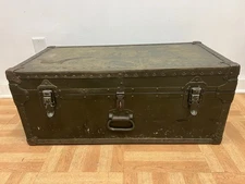 Vintage Military FOOT LOCKER w Tray Wood Trunk chest storage green box army US