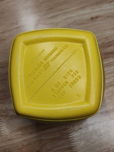 Vintage Peanuts Charlie Brown Snoopy Thermos 1965 - Picture 7 of 7
