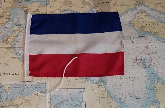 LINDEMANN Flagge/Fahne Schleswig-Holstein, Schiffsflaggenstoff, 20 x 30cm, Bändsel und Öse