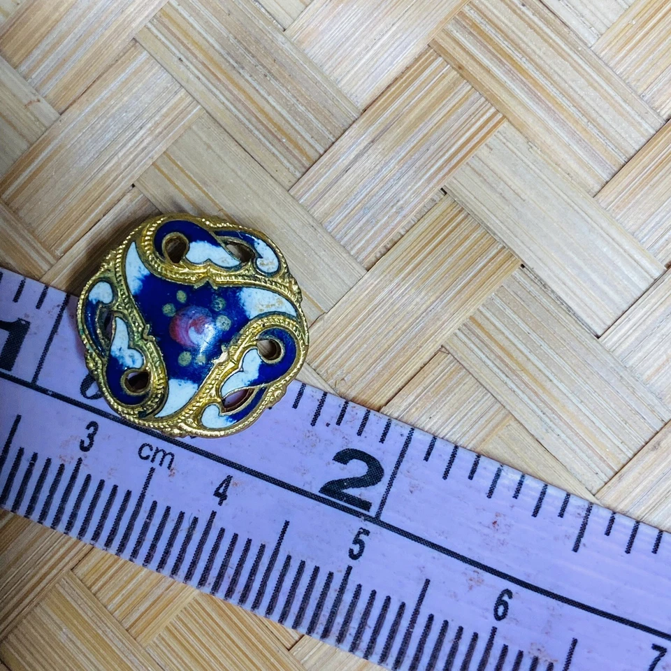 Small Victorian Enamel Button Rose Flower Scrolled Design Edge Gold Blue - Image 4 of 4