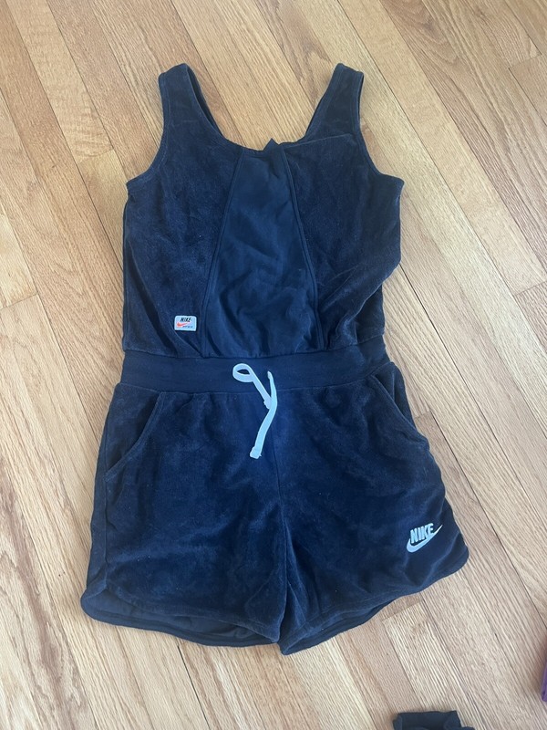Nike Youth Girl's Size Large Black Heritage Terry Cloth Pockets Romper Shorts