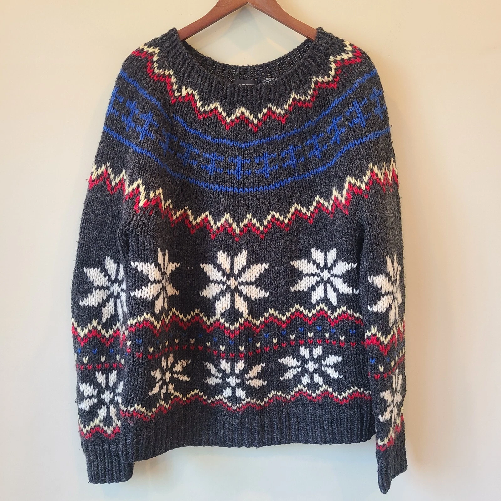 Vintage Potomac Collection Mens Hand Knit Fair Isle Sweater Medium Gray Wool