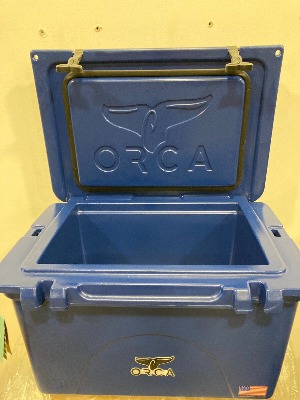 NEW Orca 40 Cooler w/ Minor Cosmetic Damage 36 eBay