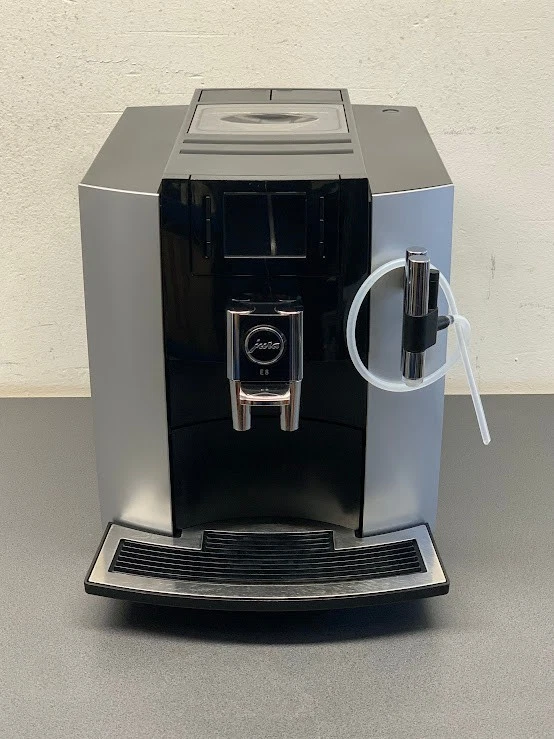 Jura E8 Kaffeevollautomat Espressomaschine generalüberholt 12M Gewährleistung - Bild 2 von 4