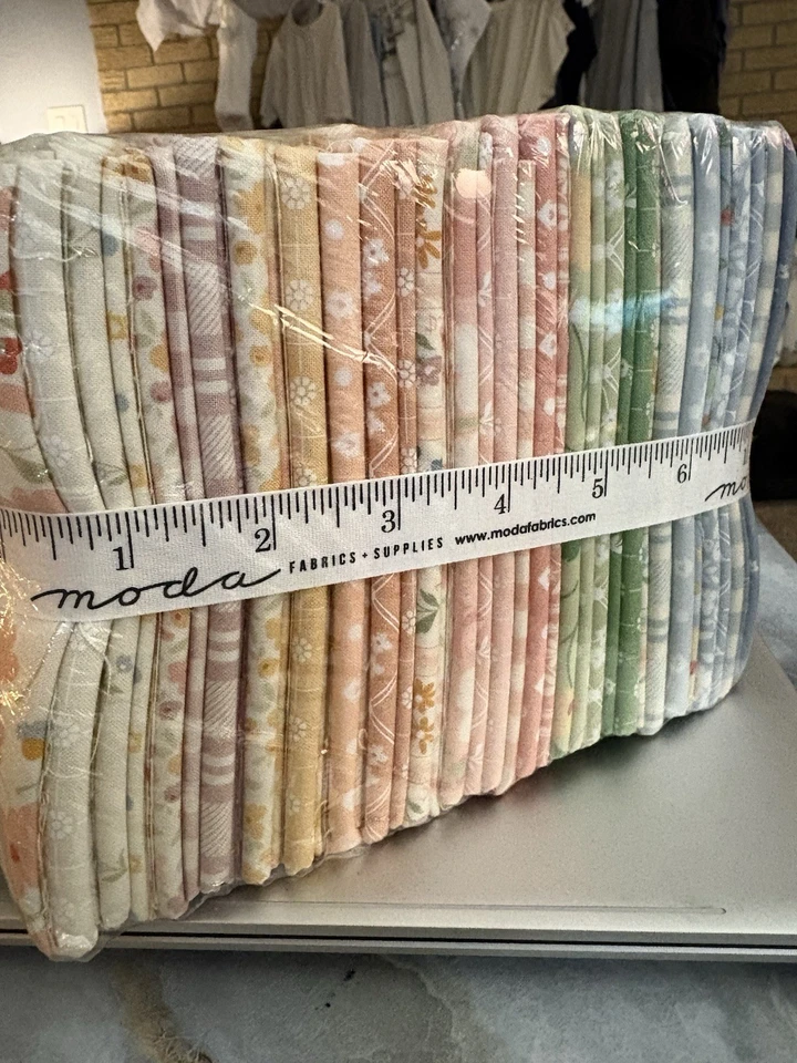 Paquete Cottage Charm Fat Quarter de Moda  Foto 3 de 3