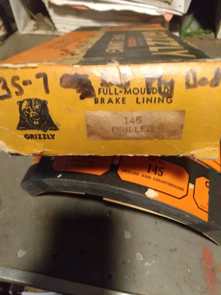 Dodge Plymouth DeSoto 1935 a 1937 revestimientos de freno Grizzly 1936 para dos ejes Foto 3 de 3