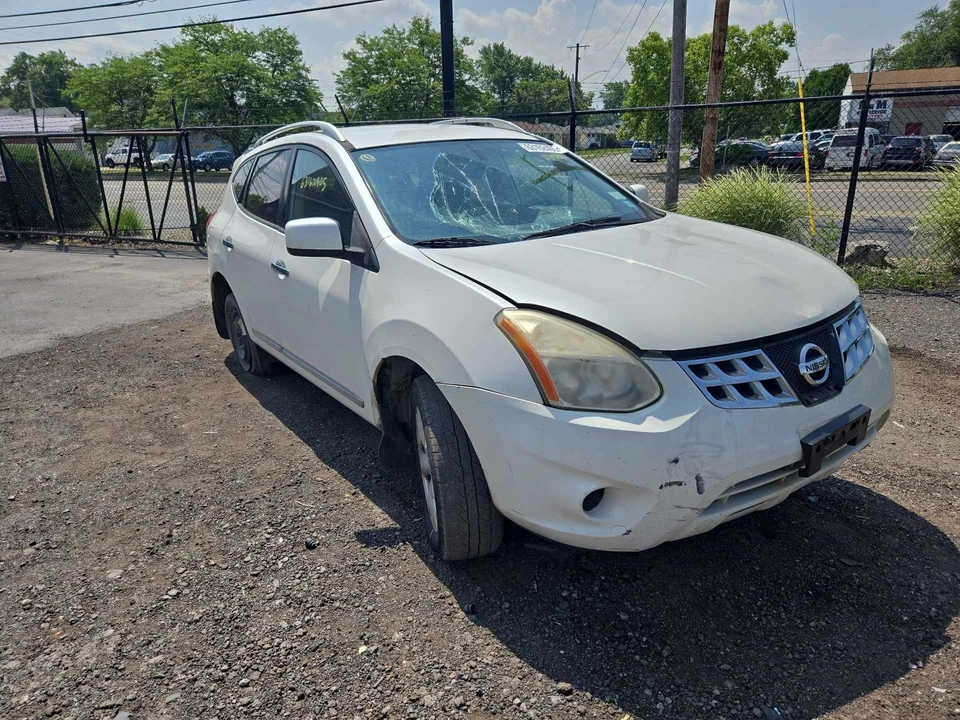 Used Automatic Transmission Assembly fits: 2011 Nissan Rogue AT CVT 4x4 AWD w/o - Image 2 of 4