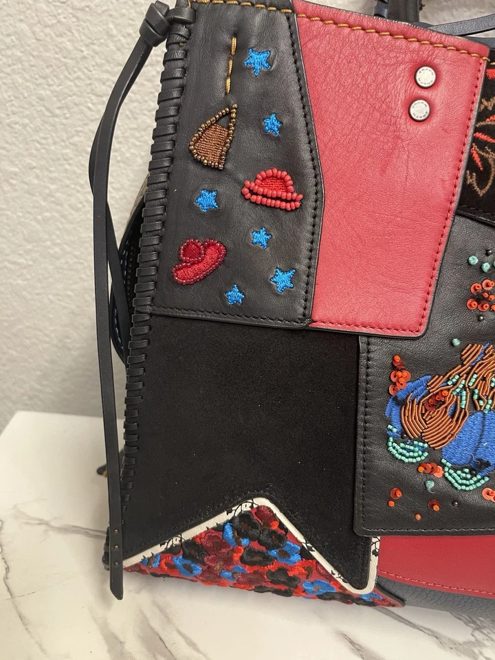 Bolso de cuero de gamuza con cuentas Coach 1941 Rogue usado en excelente estado con retazos adornados Whipstitch Foto 3 de 4