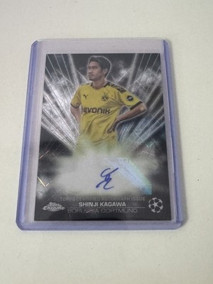 2023-24 Topps Chrome UEFA Shinji Kagawa Black Lazer Auto Dortmund