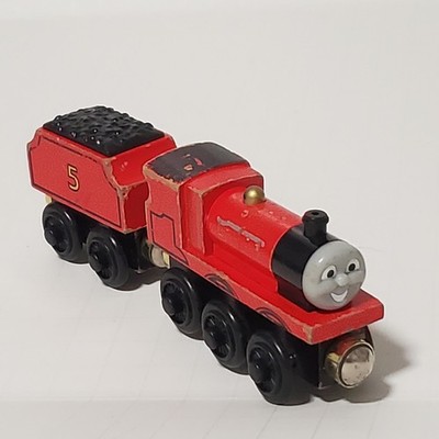 Thomas the Tank Engine Wooden Railway: James with tender and golden magnets