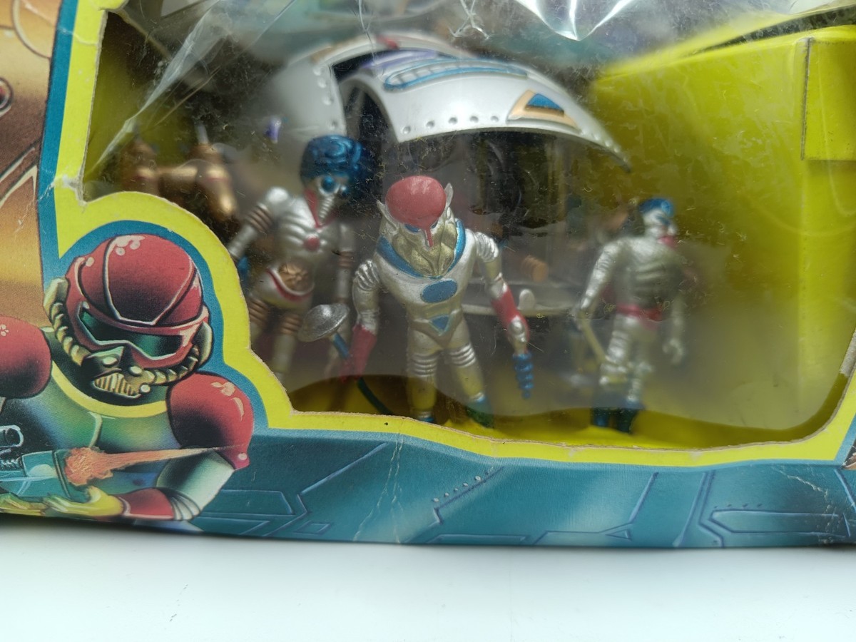 Star Attack Colection 90 Colorforms Aliens Outer Space Men Bootleg
