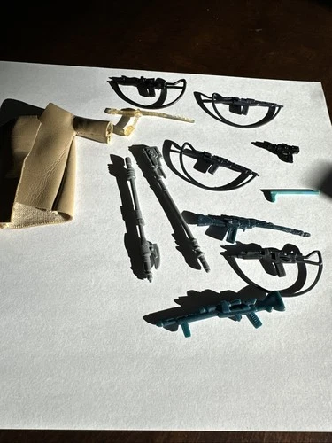 Vintage Kenner Star Wars Accessories And Weapons Lot