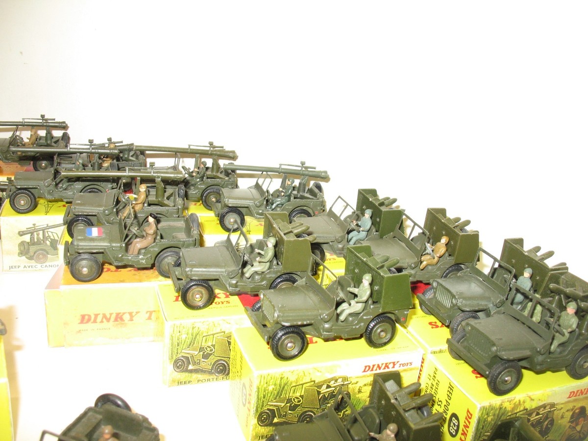 DINKY TOYS JEEP AVEC CANON DE 106 S.R n° 829 MECCANO Made in