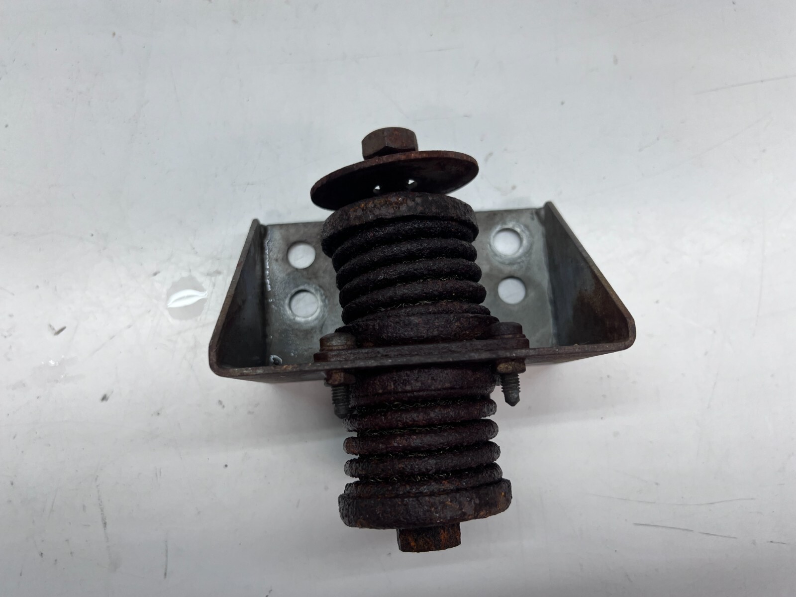 LAMBORGHINI GALLARDO SPYDER EXHAUST SPRING SHOCK ABSORBER BRACKET OEM 400253379B
