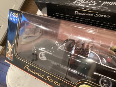 1/24 1950 リンカーン　コスモポリタン(Bubble Top) Road Signature Presidential Series 1:24 1950 Lincoln