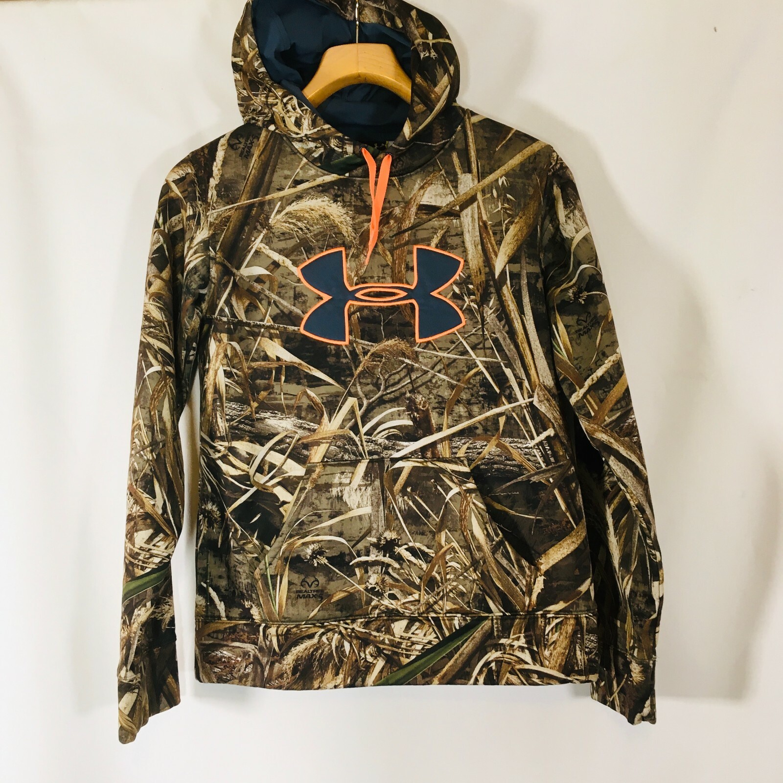 Under Armour Womens Medium Hoodie 