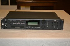 E MU ESI-32 / 32 Voice Digital Sampler