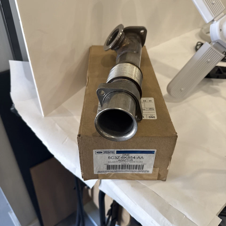 Escape de entrada derecho turbo diésel original Ford 2005-2007 5C3Z-6K854-AA 6,0 L Foto 3 de 4