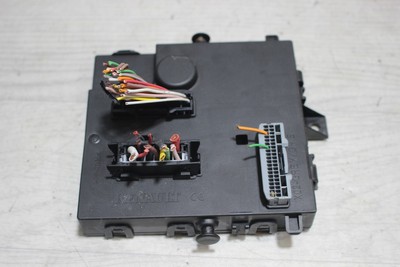 Bordnetzsteuergerät Steuergerät BCM X44L2 / 8200874481A Renault Twingo II Bj,09