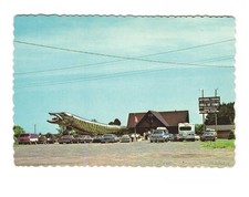 National Fresh Water Fishing Hall of Fame Hayward WI VTG Postcard UNP