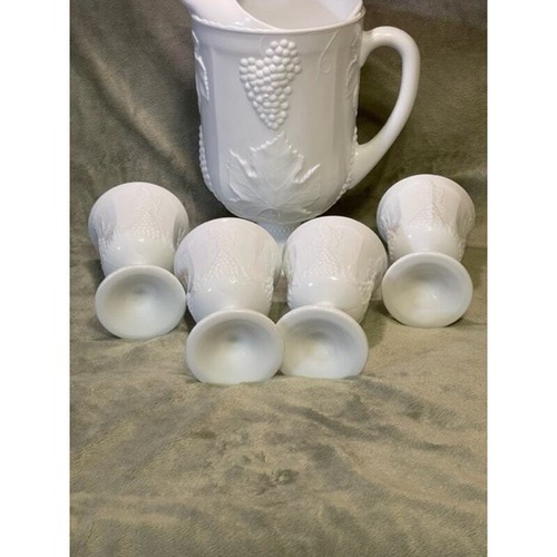 Juego de 4 copas y diseño de hojas de uva/uva vintage Colony Indiana Milkglass - Imagen 6 de 8