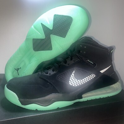 RARE** Nike Air Jordan Mars 270 Black Green Glow size 11 Shoes