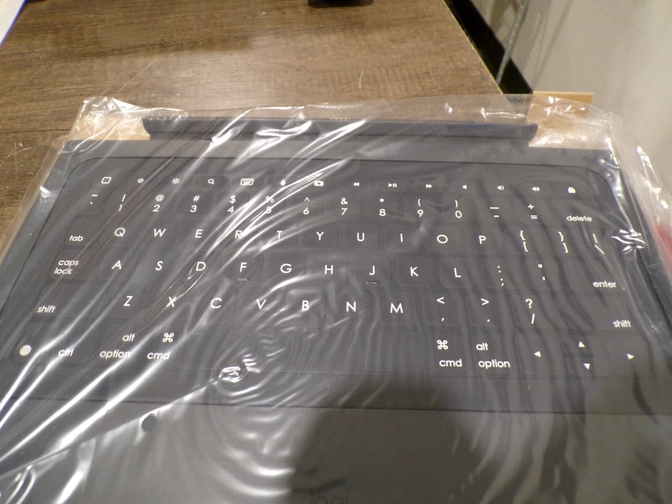 New Logitech Rugged Combo 2 Secure Seal Keyboard 820-008735 920-008980 Ipad 5/6 - Image 4 of 4