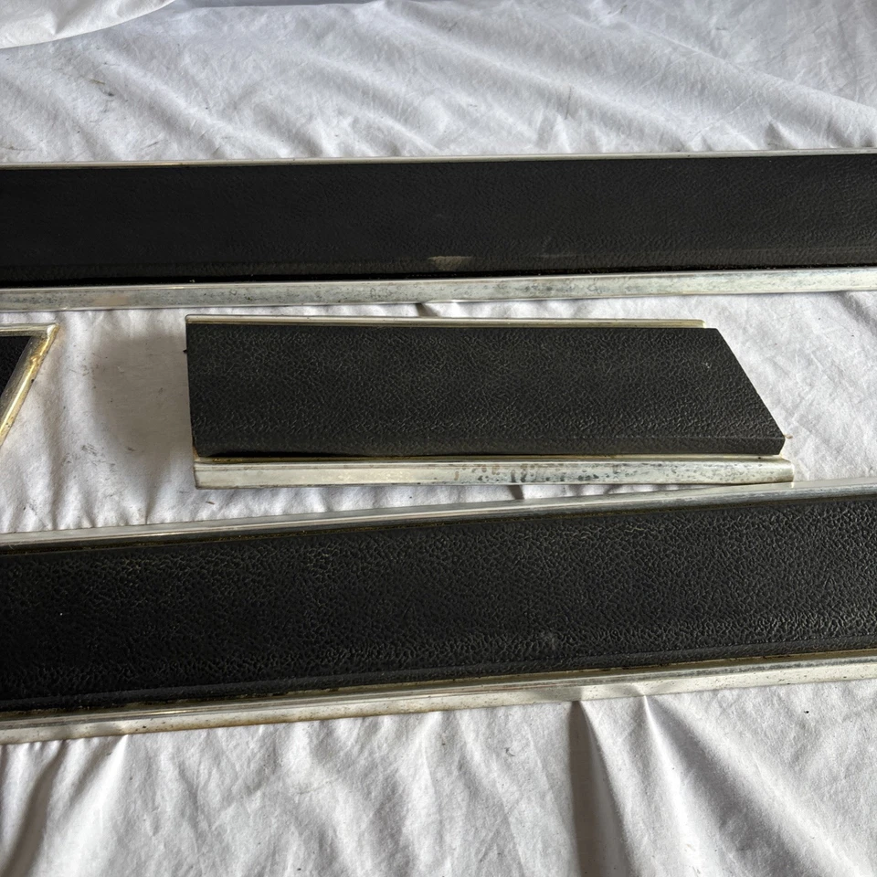 Dodge Ram D150 W150 1981-1993 juego de molduras puertas y guardabarros Foto 4 de 4