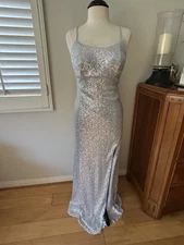 BETSY & ADAM ICE BLUE SILVER ALL OVER SEQUIN SLIP SLOT FORMAL GOWN SIZE 8 NWOT