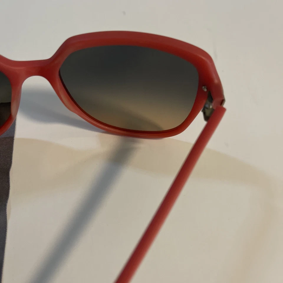 Gafas de sol Corral 7 For All Mankind para mujer. Toalla limpiadora de estuche y lentes Foto 4 de 4