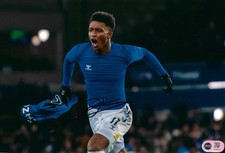 DEMARAI GRAY SIGNED EVERTON FC 12X8 PHOTO (ACG CERT AG18147)