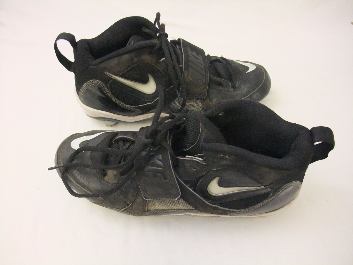 Vintage Nike Black/White Men display picture 1