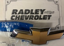 NEW GM OEM 14-20 IMPALA FRONT BUMPER GRILLE COMPONENTS- EMBLEM GMC 84690302