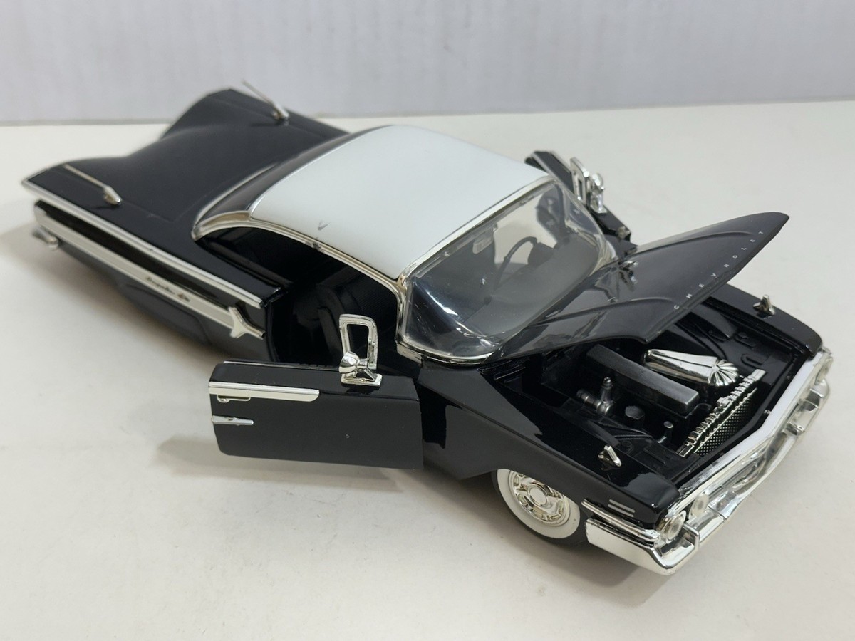 JADA SHOWROOM FLOOR 1960 CHEVY IMPALA BLACK 1:24 DIECAST MODEL CAR