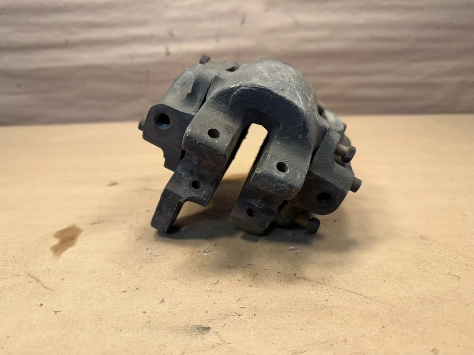 Pinza de freno trasera derecha Jaguar XK150 DUNLOP 1-1/2 pulgadas Foto 2 de 4