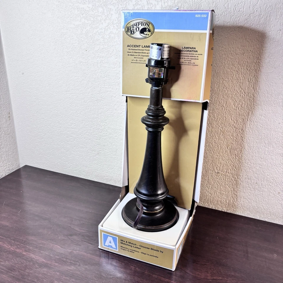 Lámpara de Acento Hampton Bay Vintage Acabado Bronce Frotado con Aceite 825032 Nueva En Caja Foto 3 de 4