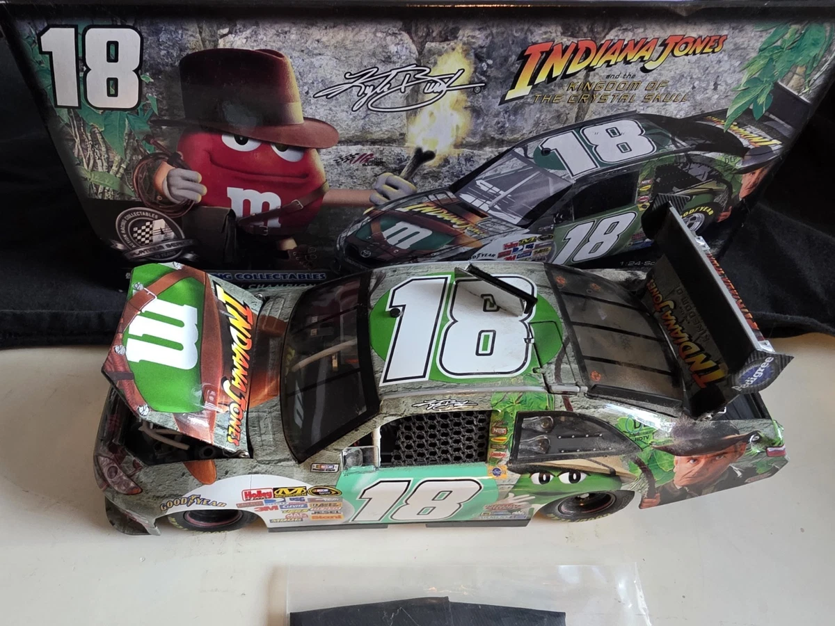 ミニカー KYLE BUSCH 2008 HOLIDAY CAR BY SAM BASS KASEY KAHNE 2008 HOLIDAY CAR BY SAM BASS 1/24 ACTION