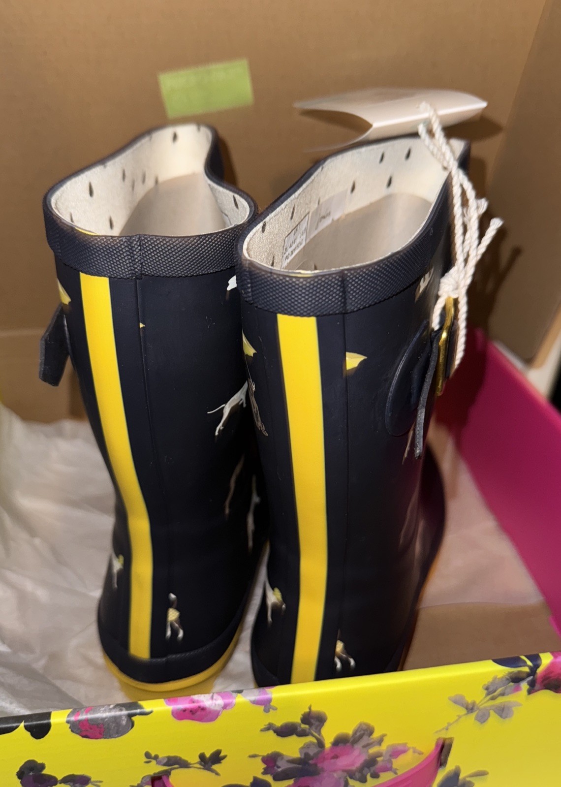 Joules Women Mid Height  Wellies- rain ☔️dog prints   - adults 7 image 4