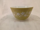 Vintage Pyrex #401 Spring Blossom Green Crazy Daisy 1.5 Pt Mixing Bowl MATTE