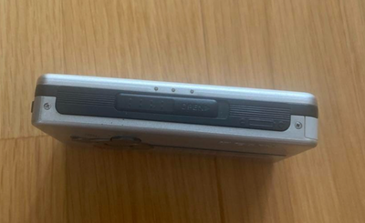 Sony Walkman Wm-gx677 Cassette 20th Anniversary Model Iz536