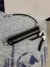 Pistol-Grip Grease Gun w/ Flex Hose Black
