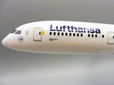 Lufthansa Boeing 787-9 1/200 Herpa Snap Fit 613453 D-ABPA Berlin