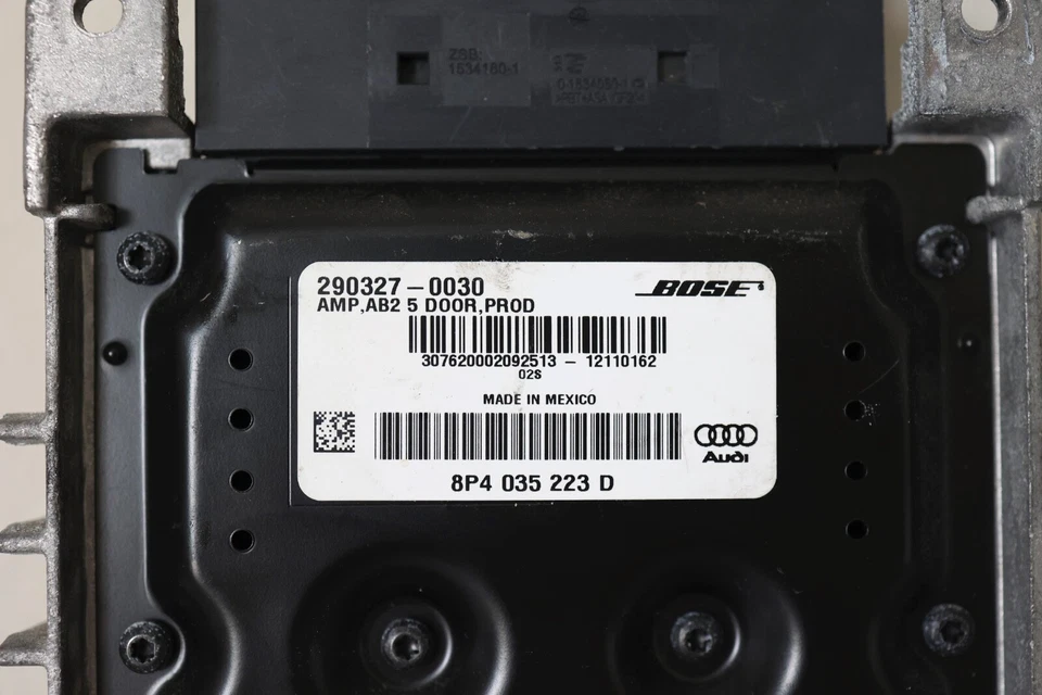 Amplificador de audio Audi A3 2008-2013 Bose p/n 8P4035223D Foto 2 de 4