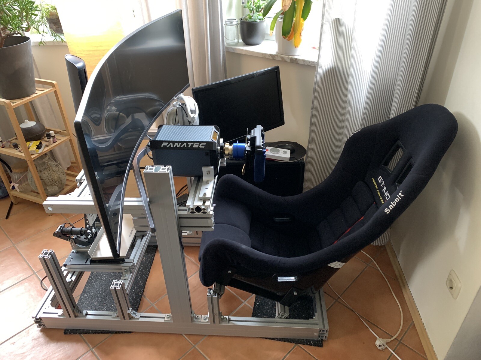 Racing Simulator Fanatec Podium F1 DD1 Heusinkveld Samsung 49“ Sabelt
