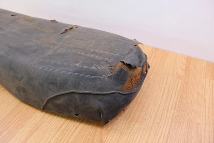 Sillín de asiento Kawasaki KZ400D 1975-1977 Foto 2 de 4