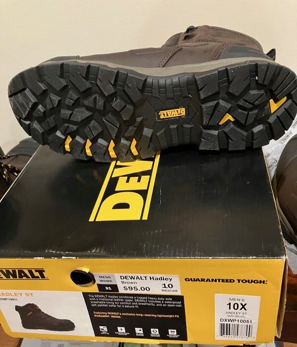 DEWALT MEN'S Size 10 X Hadley Safety Toe Work Boots eBay